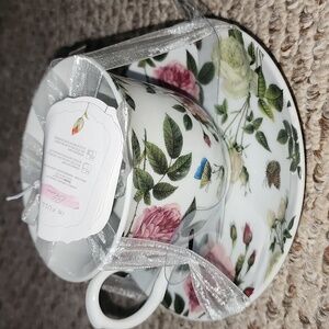 NWT Kent Pottery Rose Floral Tea Cup and Saucer set